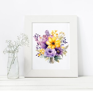 Op de afbeelding: Een aquarel van een boeket gele en paarse bloemen. De bloemen zijn in een losse, natuurlijke stijl gerangschikt en omgeven door groene bladeren.