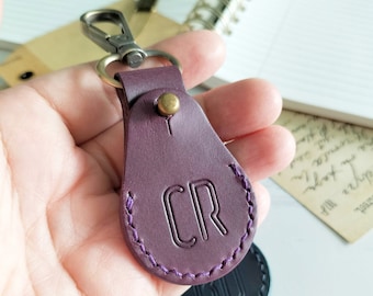 Handmade Personalized Leather Guitar Pick Pouch Keychain, 3rd Anniversary Gift for Men, Musician Keepsake, Christmas Gift for Guitar Players