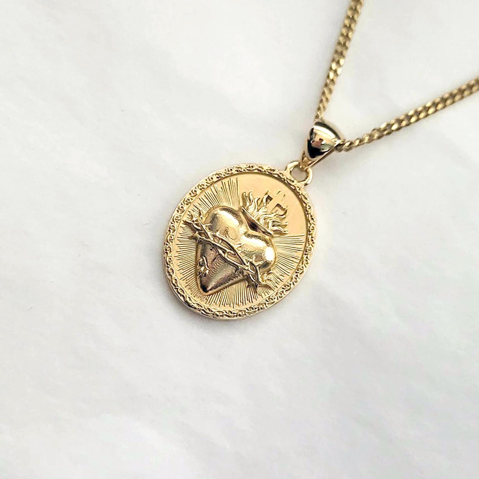 14k 18k Gold Sacred Heart of Jesus Pendant Necklace for Men and Women ...