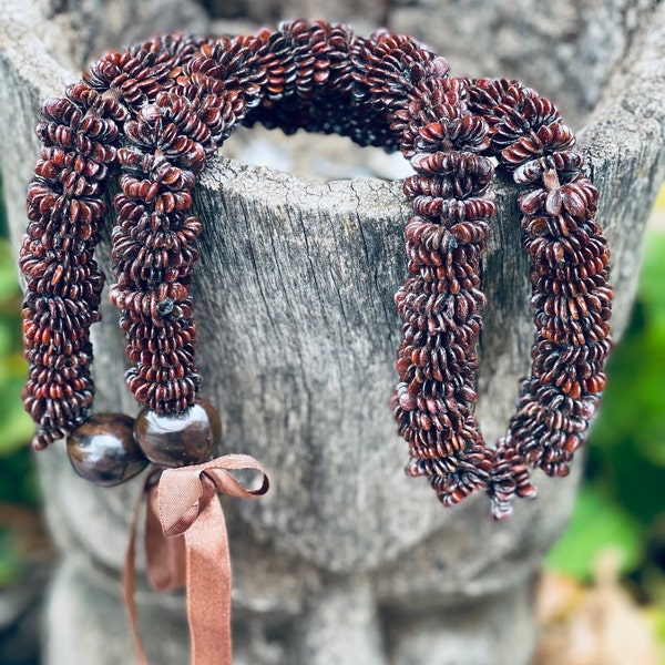 da Hawaiian Store Dark Koa Seed Lei Necklace