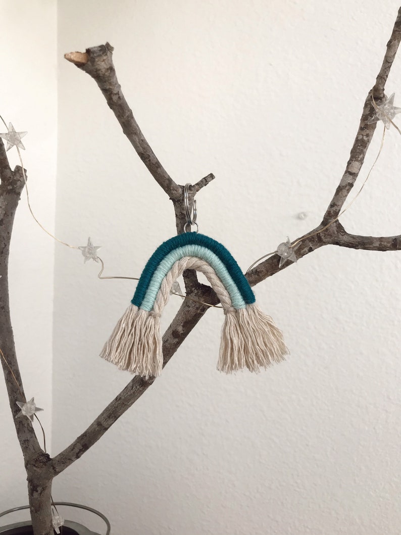 Riptide macrame keychain