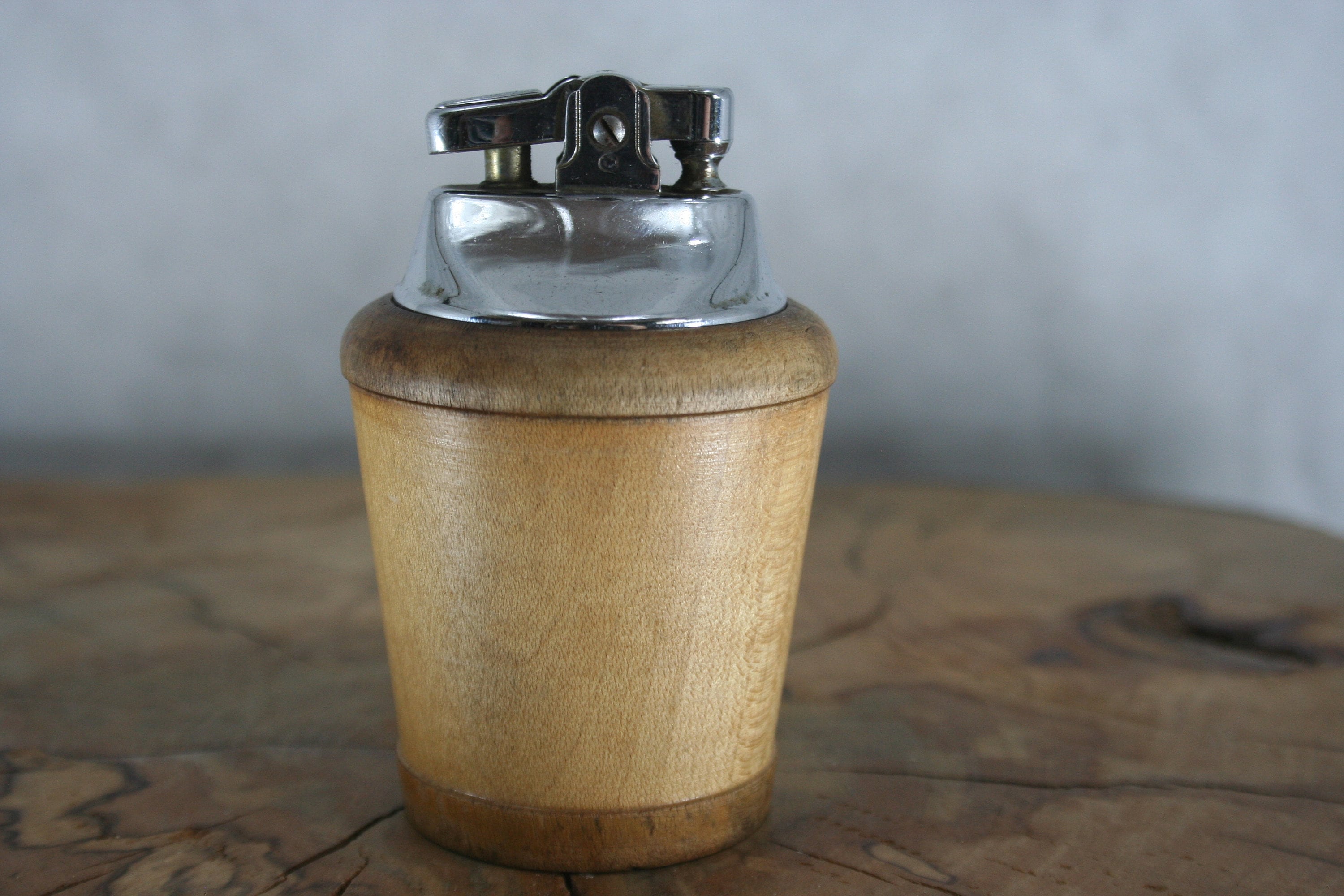 Vintage Ronson Table Lighter Light Oak/Ash Base