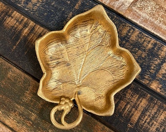 Golden Grape Leaf Trinket Dish or Tray, Gold Leaf Display Dish, Vintage Leaf Dish, Gold Catch All, Vintage Home Decor, Entryway Tray