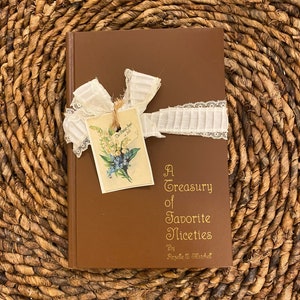 A Treasury of Favorite Niceties by Arzelle C. Mitchell, Vintage Cookbook, Cooking Gift, Vintage Kitchen Decor, Old Cookbook Gift