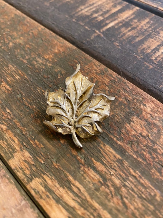 Golden Leaf Brooch, Autumn Brooch, Fall Pin, Leaf 