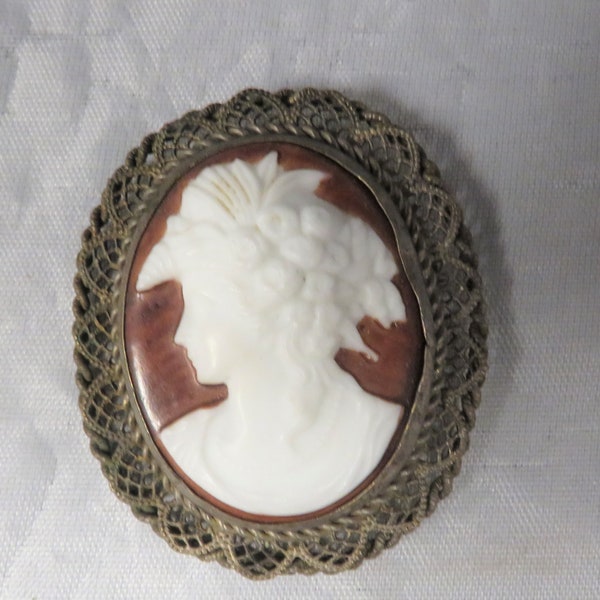 Big Antique Cameo Broche Inhabituelle Coiffure Pierre ou Céramique?