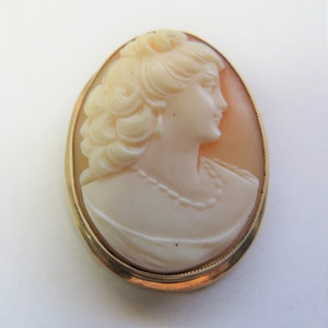 Vintage 14K Yellow Gold Shell Cameo Brooch or Necklace
