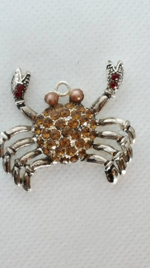 Vintage Silver Crab Pendant With Garnet Peach Rhin