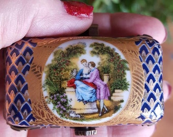 Vintage Collector's Navy Romantic Couple Bohemian Porcelain Jewelry Trinket Box With Gold Tone Metal