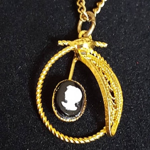 Vintage Gold Black White Cameo Necklace With 17&quot; Chain