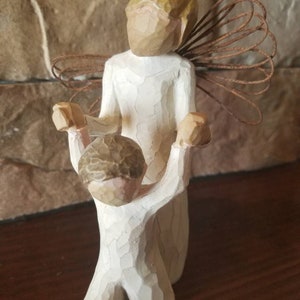 Willow Tree Susan Lordi Hand Carved Resin GUARDIAN ANGEL Sculpture Of Woman Angel With Child Teaching To Walk Demdaco