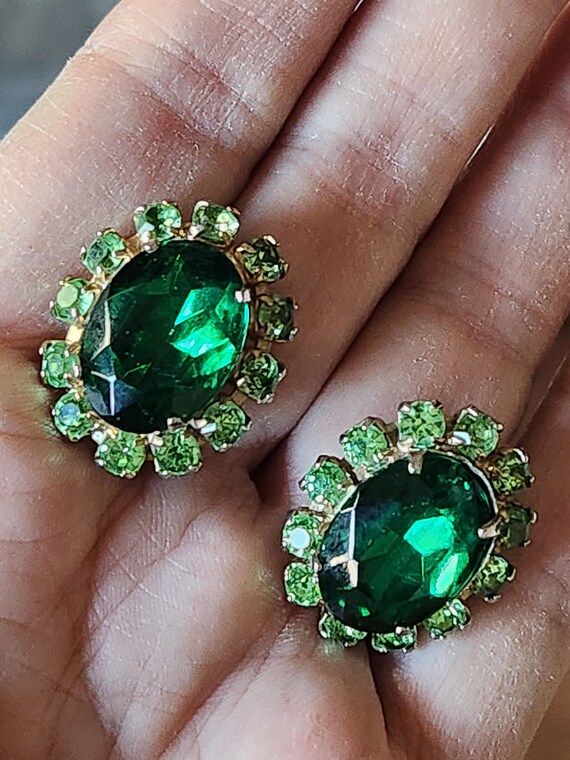 Clip on hotsell green earrings
