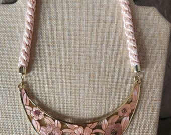 Cloisonne Floral Choker Necklace Gold With Peach Pink Flowers On Silk Rope Vintage Excellent Condition