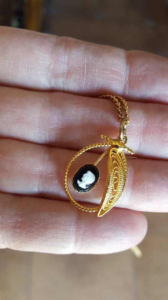 Vintage Gold Black White Cameo Necklace With 17" … - image 5