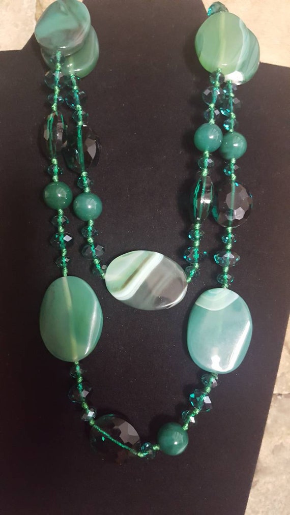 Vintage Emerald Green With Black Agate Chalcedony 
