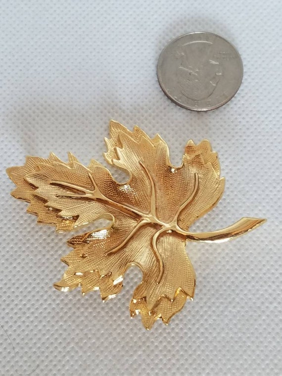 Vintage Autumn Gold Leaf Brooch Pin