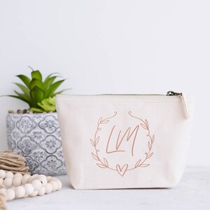 unique personalised gifts, gifts for friend, Personalised teacher gifts, best friend gifts, Personalised cosmetic bag, Bridesmaid makeup bag image 5