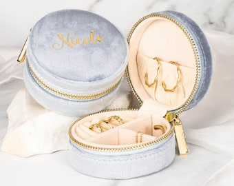 LIMITED STOCK Travel Jewelry Case velvet jewelry box bridesmaid gift for her zipper round jewelry box custom jewelry box bridesmaid jewelry