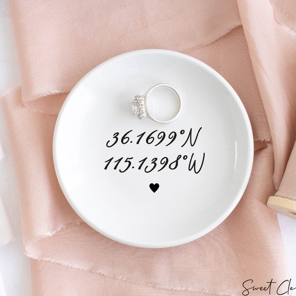 Custom Coordinates Ring Dish, Bridal Shower Gift, Personalized Wedding Gift, Coordinates Jewelry Dish, Engagement Gift for Her, Anniversary