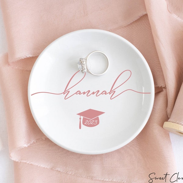 Graduation Jewelry Dish / Graduation Gift for Her / Personalized Trinket Dish / Class of 2024 Gift / Daughter Grad Gift / College Graduation