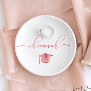 Graduation Jewelry Dish / Graduation Gift for Her / Personalized Trinket Dish / Class of 2023 Gift / Daughter Grad Gift / College Graduation