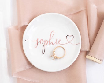 Personalized ring dish personalize trinket dish personalize jewelry dish wedding bridesmaid gift rose gold ring holder birthday gift for her