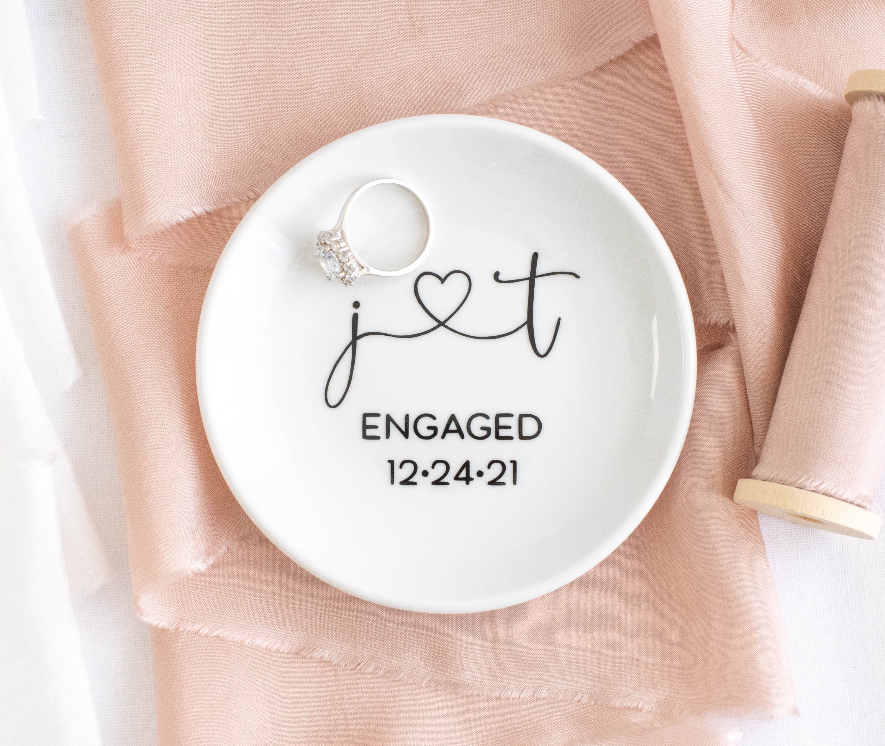 Engagement ring holder dish sale