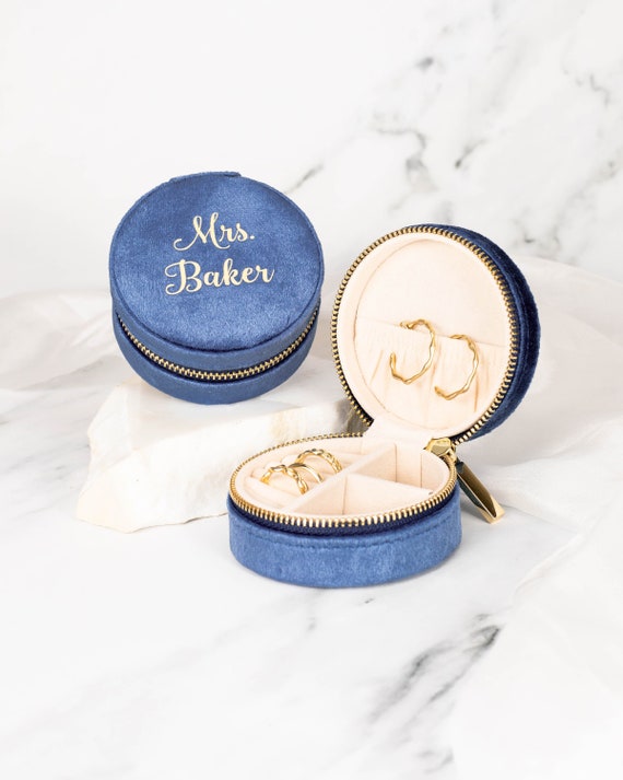Unique white shell engagement ring box idea for... - Folksy