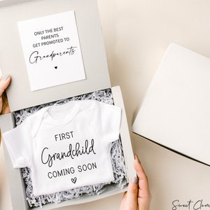 First Grandchild Announcement, Baby Announcement Gift Box, Pregnancy Reveal Grandparents Grandma Grandpa Baby Bodysuit Grandbaby Coming Soon