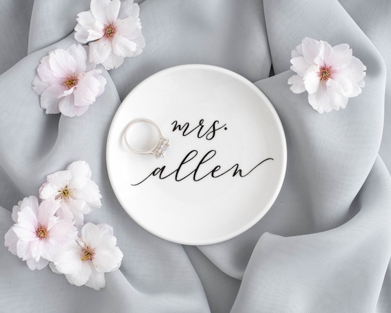 Monogram Flower Trinket Bowl S00 - Holiday Gifts - Holiday Gifts