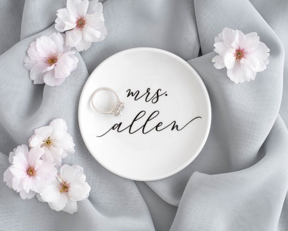 Monogram Flower Trinket Bowl S00 - Holiday Gifts - Holiday Gifts