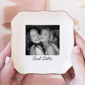 Personalized Bestie Photo Jewelry Dish: Ceramic Trinket Tray for Best Friend, Sentimental Birthday Gifts for Bestie #P3 Scalloped Ring Dish