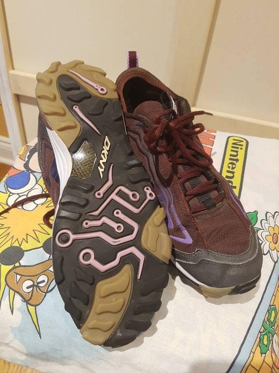 vintage dkny sneakers