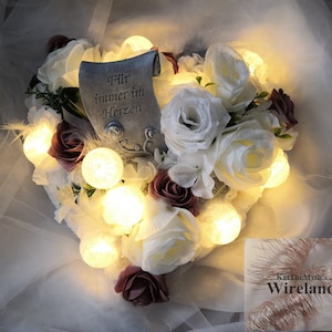 Grave arrangement heart personalizable