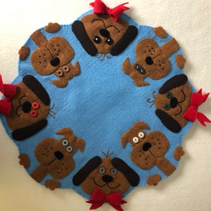 Doggy vintage style penny rug