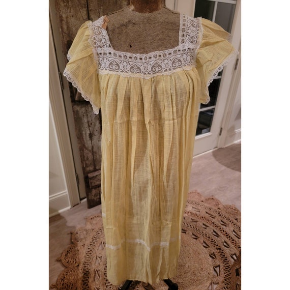 Vintage Cotton and Lace Peasant Dress - image 1