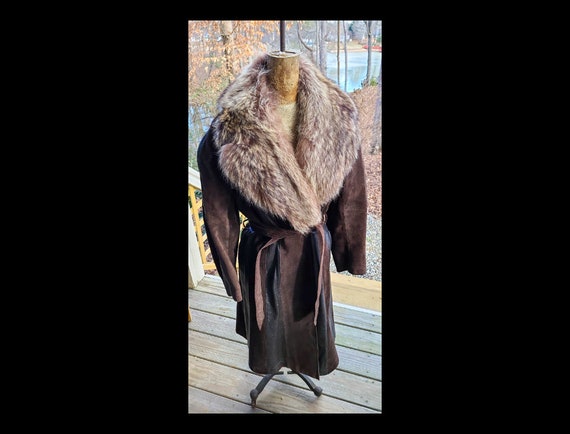 Vintage 70s Leather and Suede Racoon Fur Trimmed … - image 1