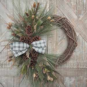 Rustic Winter Pine and Pinecone Wreath, Neutral Christmas Evergreen Door Décor, Mixed Greenery Woodland Wall Decoration, Holiday Xmas Gift