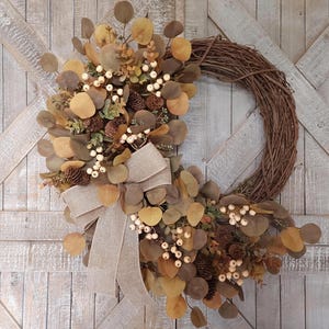 Autumn Wreath with Berries and Pinecones, Neutral Fall Wreath, Rustic Eucalyptus Door Decoration, Modern Farmhouse Thanksgiving Wall Decor