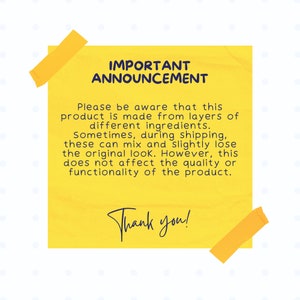 Pu&ograve; includere: Un post-it giallo con il testo "AVVISO IMPORTANTE" in nero. La nota contiene un messaggio sui prodotti a strati e la possibile miscelazione durante la spedizione. La nota termina con "Grazie!" in corsivo.