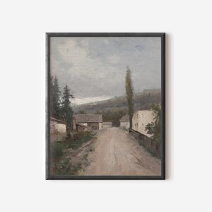 以下が含まれることがあります： 田舎の風景を描いた絵画。土の道が小さな村の中を縫うように伸びている。家は白く、屋根は茶色で、道の両側に木が生えている。空は曇っていて灰色である。