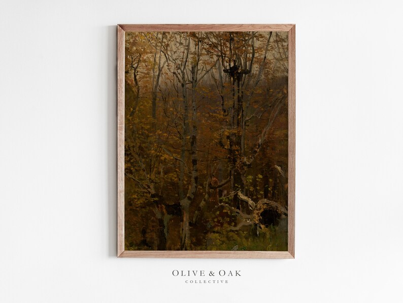 Puede incluir: Una pintura enmarcada que representa una escena de bosque con &aacute;rboles altos y hojas marrones. La pintura est&aacute; en un marco marr&oacute;n oscuro con un paspart&uacute; marr&oacute;n claro.