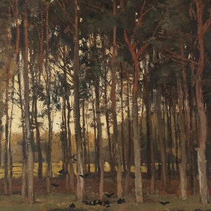 Pu&ograve; includere: Un dipinto che rappresenta una scena di bosco con alberi alti e sottili e un gruppo di uccelli neri in primo piano. Gli alberi sono principalmente marroni e verdi, con alcuni accenni di giallo e arancione. Gli uccelli sono raggruppati a terra, alcuni volano nell'aria. Lo sfondo &egrave; un paesaggio nebbioso e indistinto.