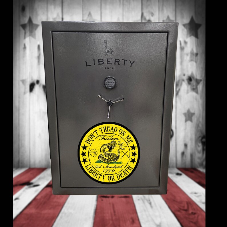 Gadsden Flag | Don’t Tread On Me | 2A decal, Patroitic sticker 14x14 inches