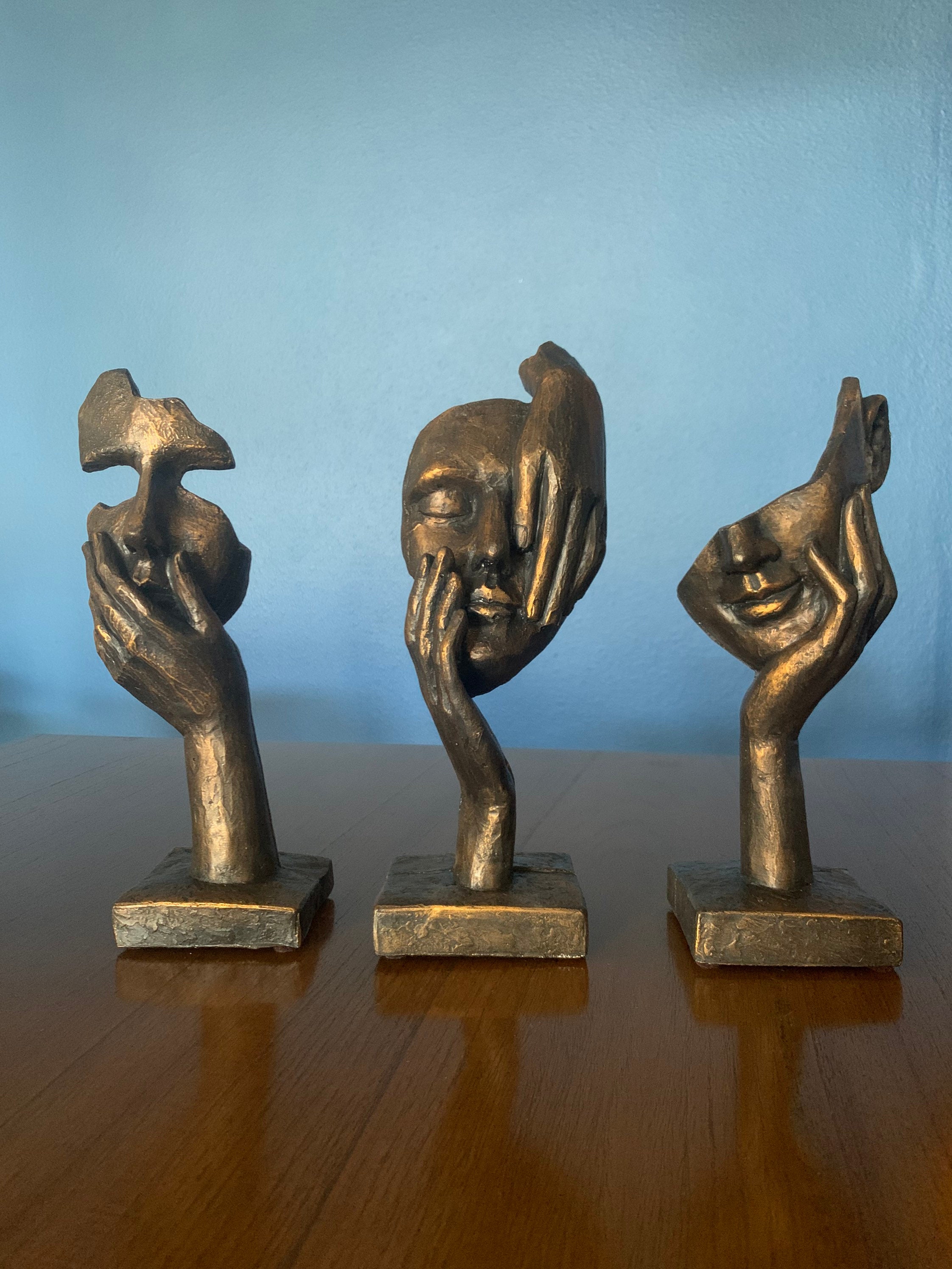 Abstract Face & Hand Statue – Modern Feminine Sculpture – Handmade ...