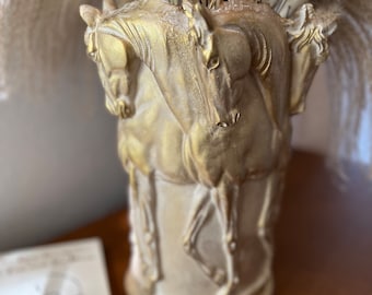 Gold Horse Head Planter – Equestrian Decor Vase for Home and Garden, Gold Flower Vase
