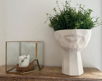 Modern Geometric Face Vase – Concrete Succulent Planter – Stylish Desk Decor
