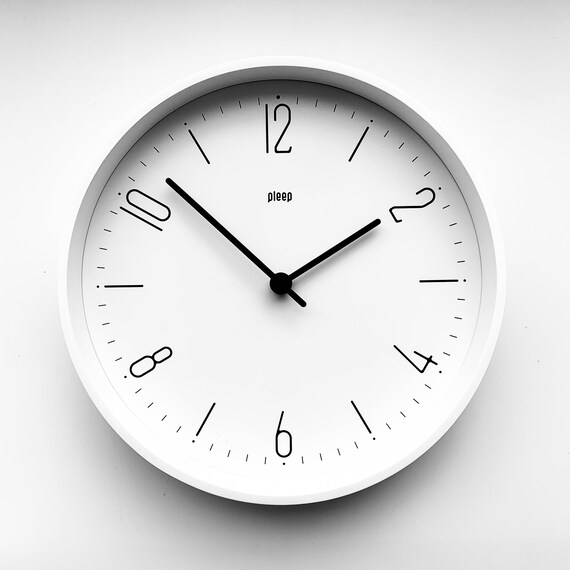 Casper Round Wood Wall Clock European Modern Black And White