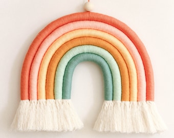 Colores retro Macrame Rainbow pared colgante, arco iris de fibra, arte de la pared de la guardería, regalo del bebé arco iris