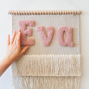 Personalisierter Monogramm-Wandbehang mit drei Buchstaben, kundenspezifischer Buchstabe-Kinderzimmerdekor, gewebter Wandteppich, Faser-Kunst